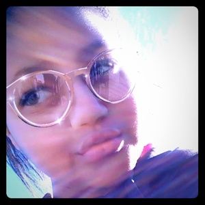 Meet your Posher, Maelynn